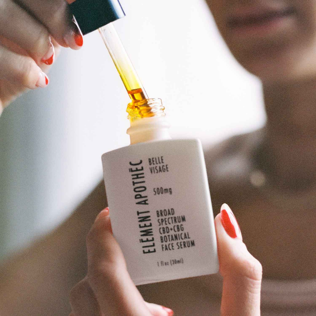 Hidratantni serum s hijaluronskom kiselinom